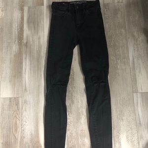Black American Eagle skinny jeans